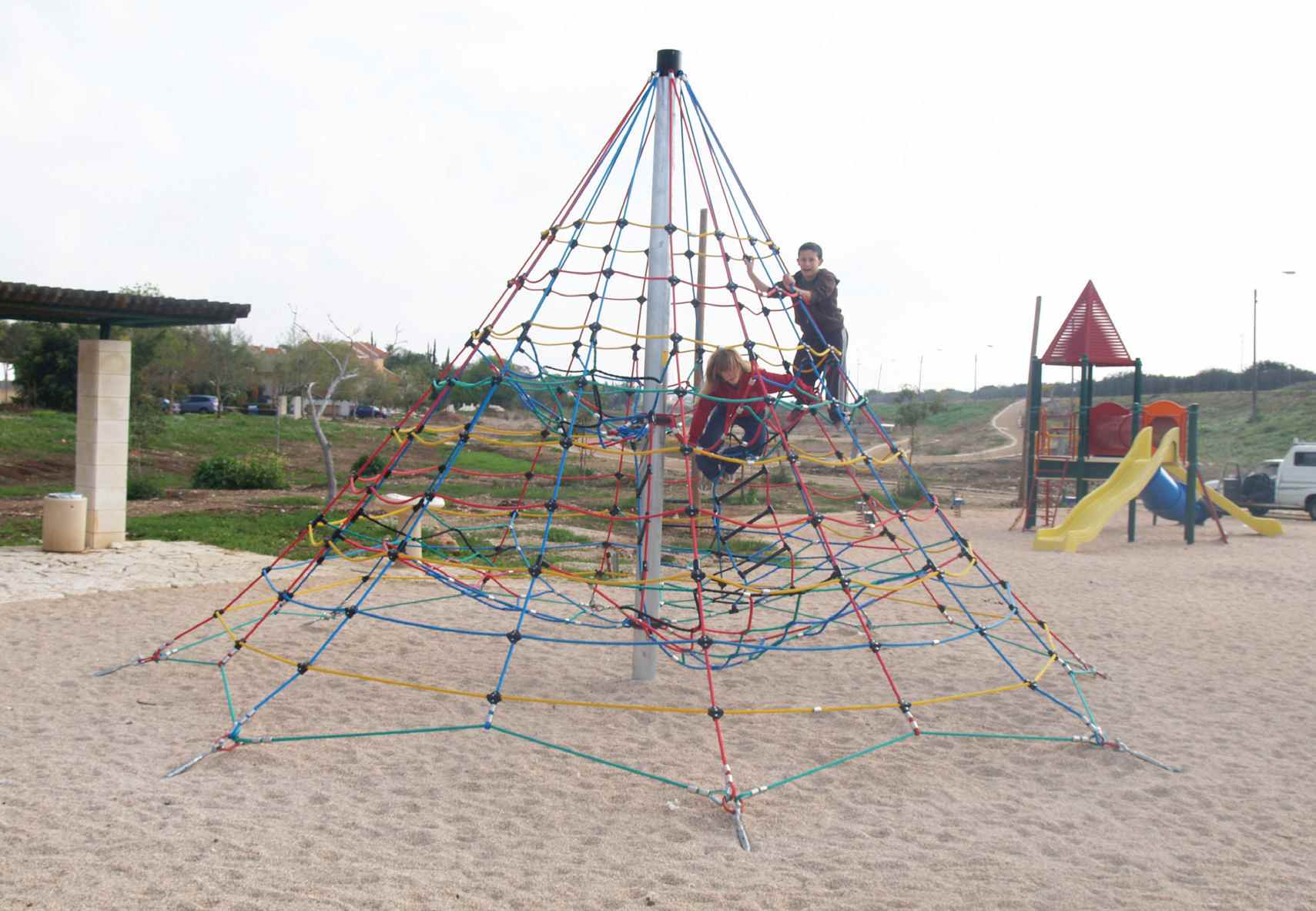 פרמידת כבלים-בת חפר 4353